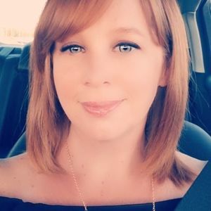 Meet your Posher, Carrie